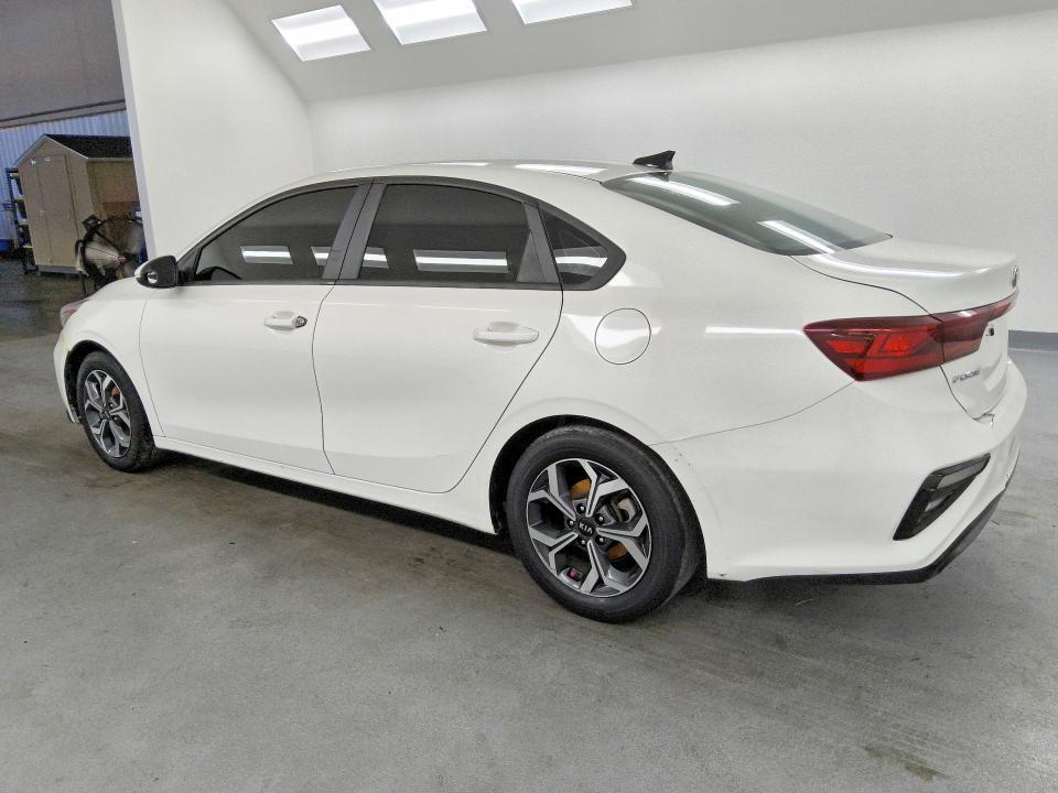 3KPF24AD6ME316061 2021 KIA FORTE photo no. 2