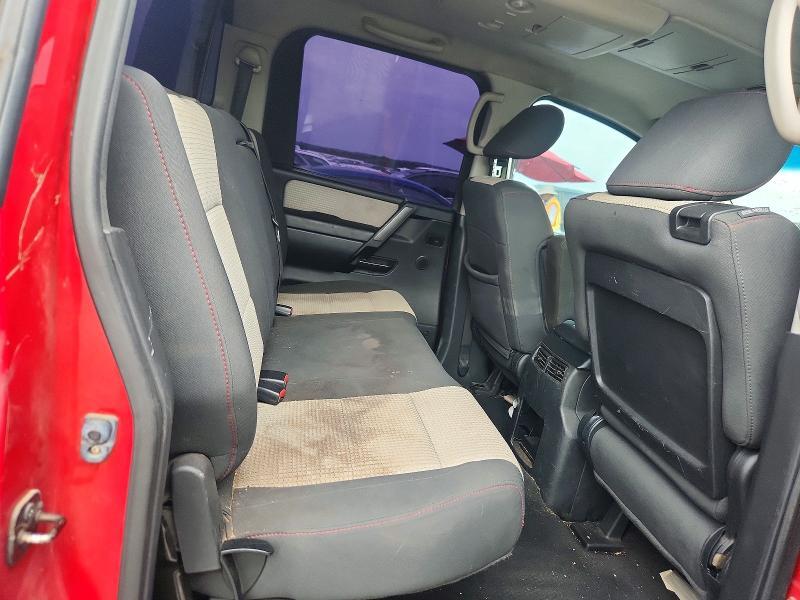 2012 NISSAN TITAN SV — Фото 10 из 12