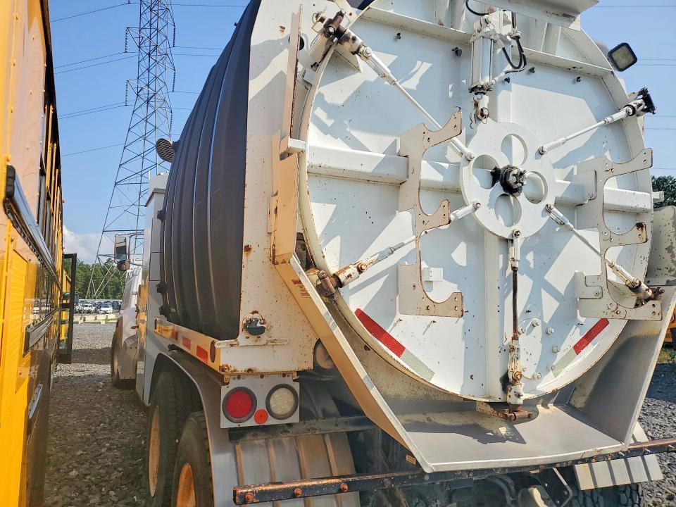 2012 PETERBILT 365 HYDROVAC TRUCK — Фото 2 из 12