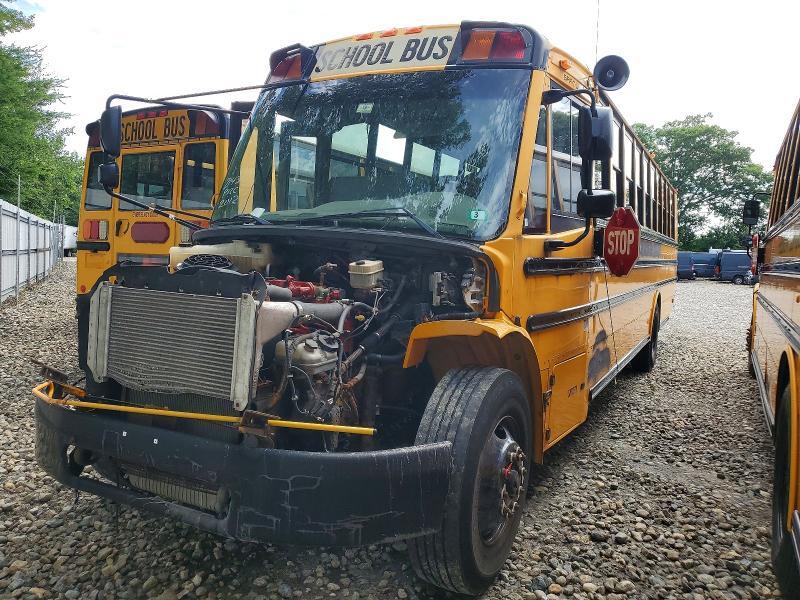 2012 THOMAS SAF-T-LINER C2 - SCHOOL BUS — Фото 2 из 10
