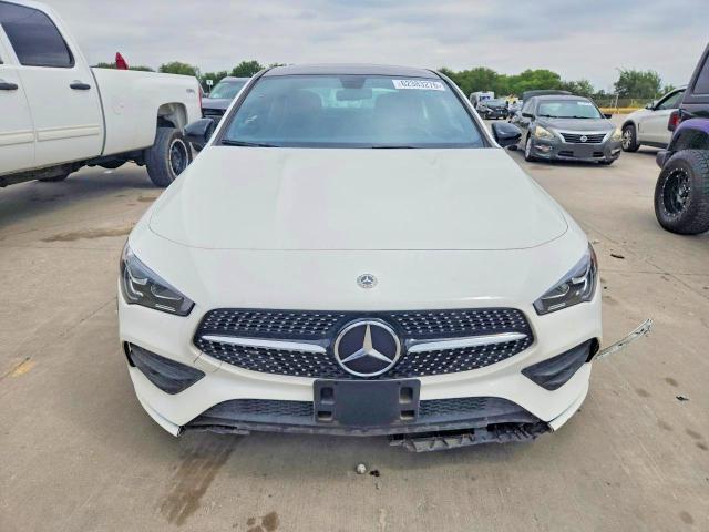 2021 MERCEDES-BENZ CLA 250 — Фото 5 из 12