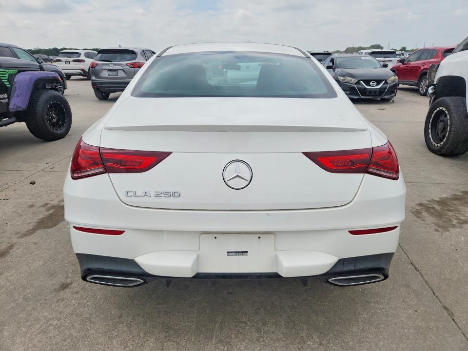 2021 MERCEDES-BENZ CLA 250 — Фото 6 из 12