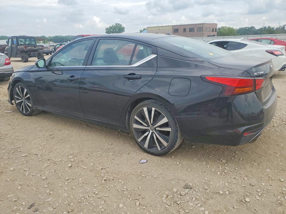 2021 NISSAN ALTIMA SR — Фото 2 из 12