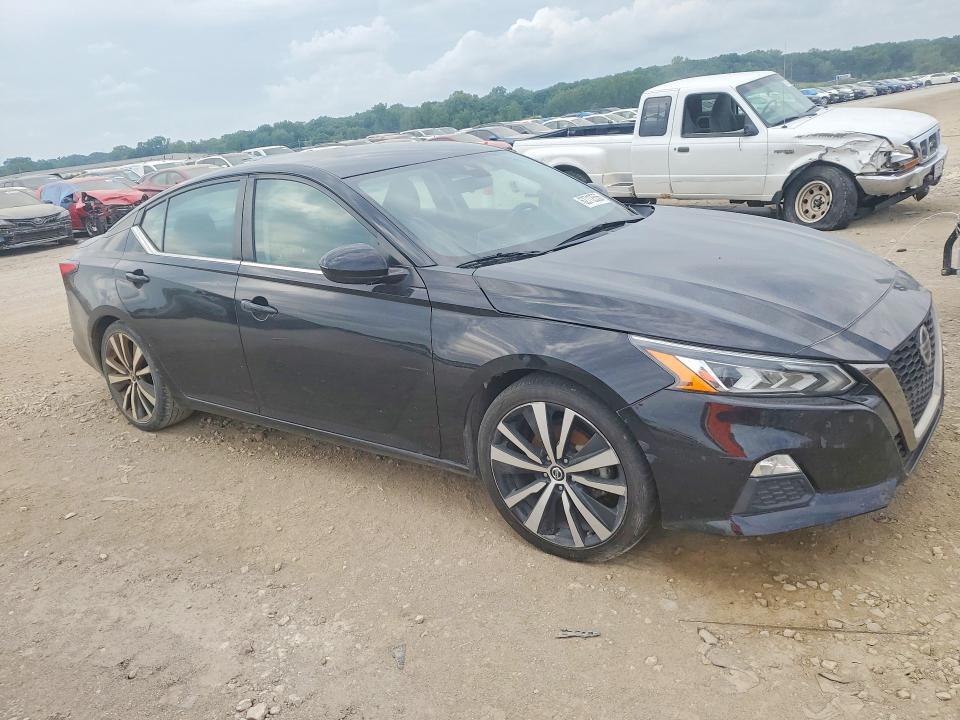 2021 NISSAN ALTIMA SR — Фото 4 из 12