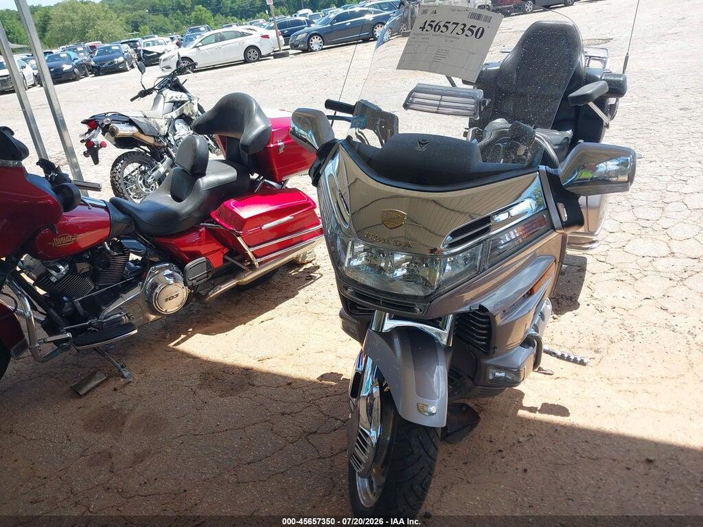 1HFSC2231XA102856 1999 HONDA GL1500 photo no. 5