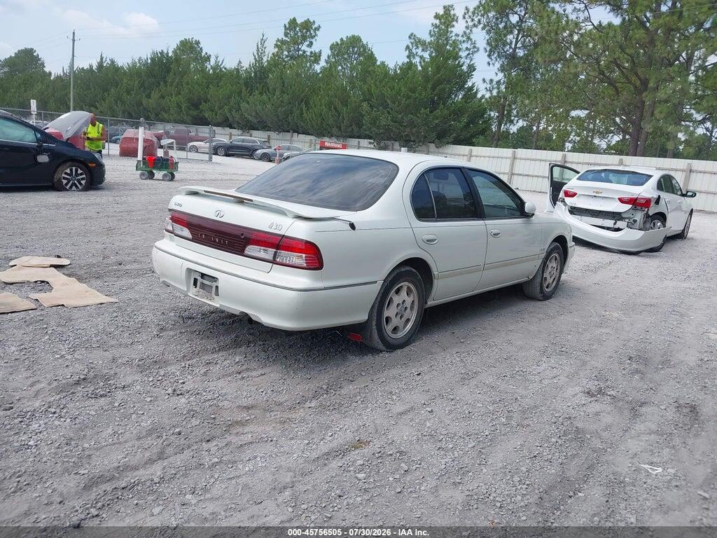 JNKCA21A7XT775898 1999 INFINITI I30 photo no. 4