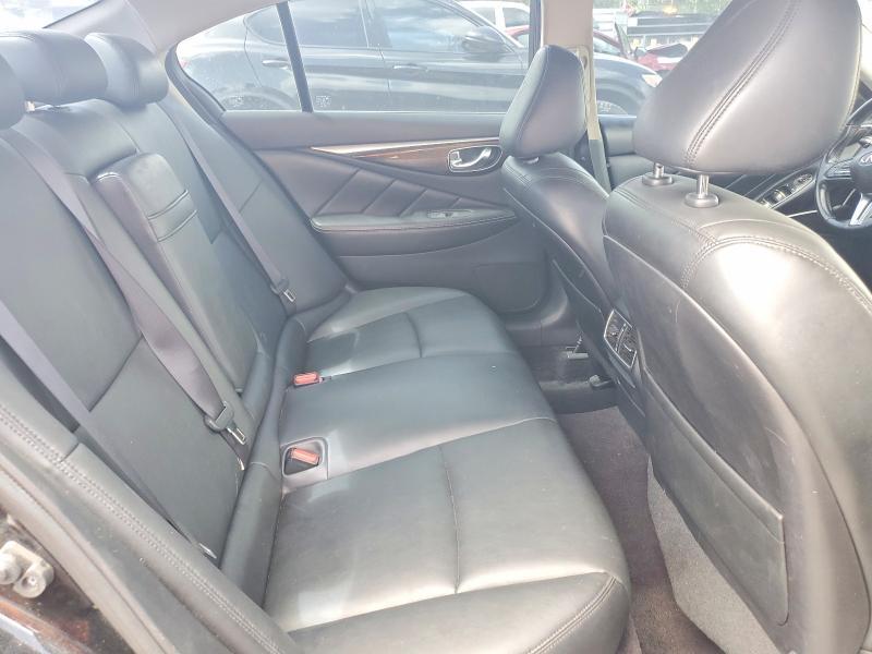 2016 INFINITI Q50 3.0T PREMIUM — Фото 10 из 12
