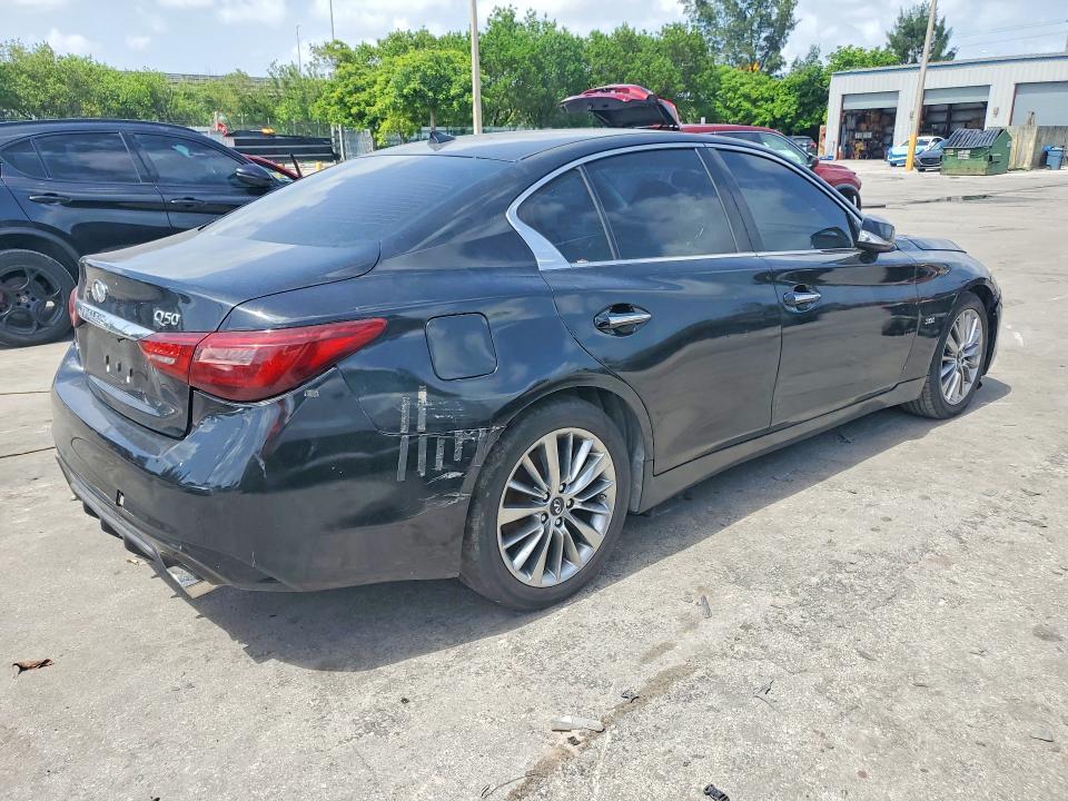 2016 INFINITI Q50 3.0T PREMIUM — Фото 3 из 12
