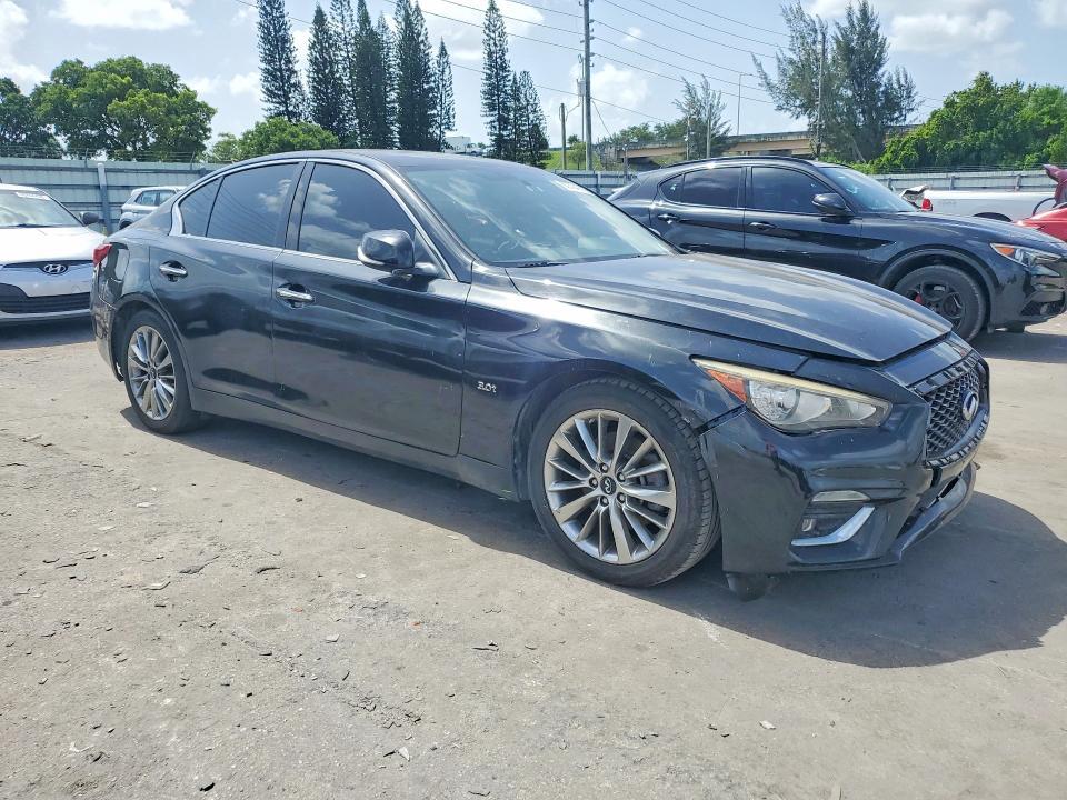 2016 INFINITI Q50 3.0T PREMIUM — Фото 4 из 12