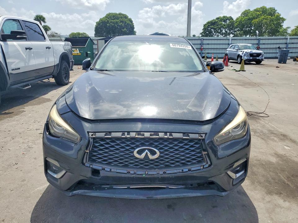 2016 INFINITI Q50 3.0T PREMIUM — Фото 5 из 12