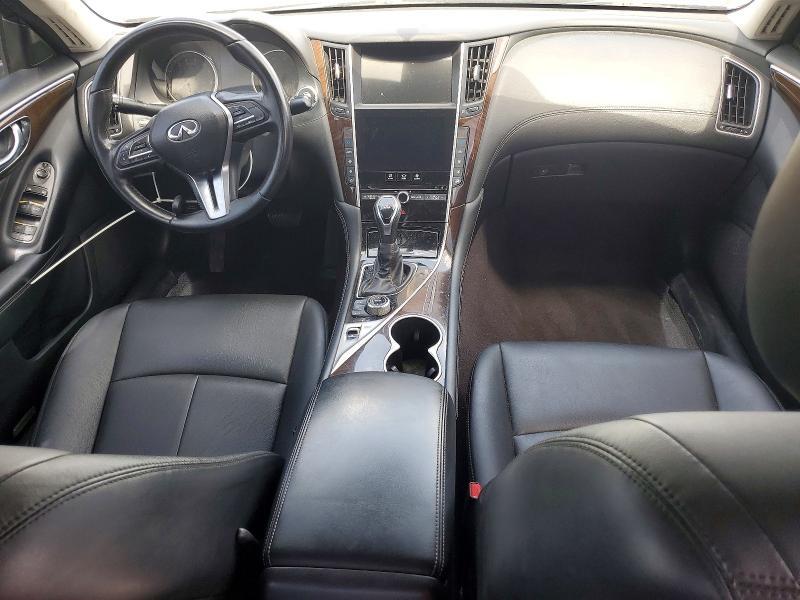 2016 INFINITI Q50 3.0T PREMIUM — Фото 8 из 12
