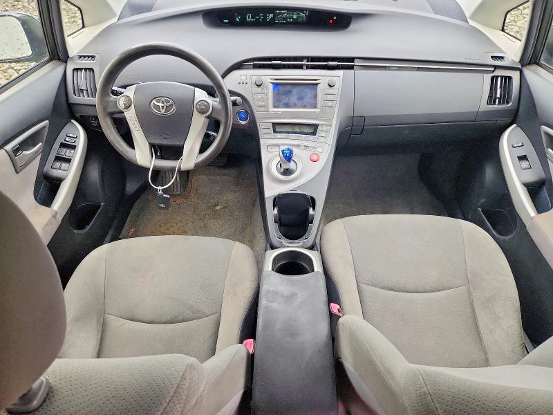 2012 TOYOTA PRIUS THREE — Фото 8 из 12