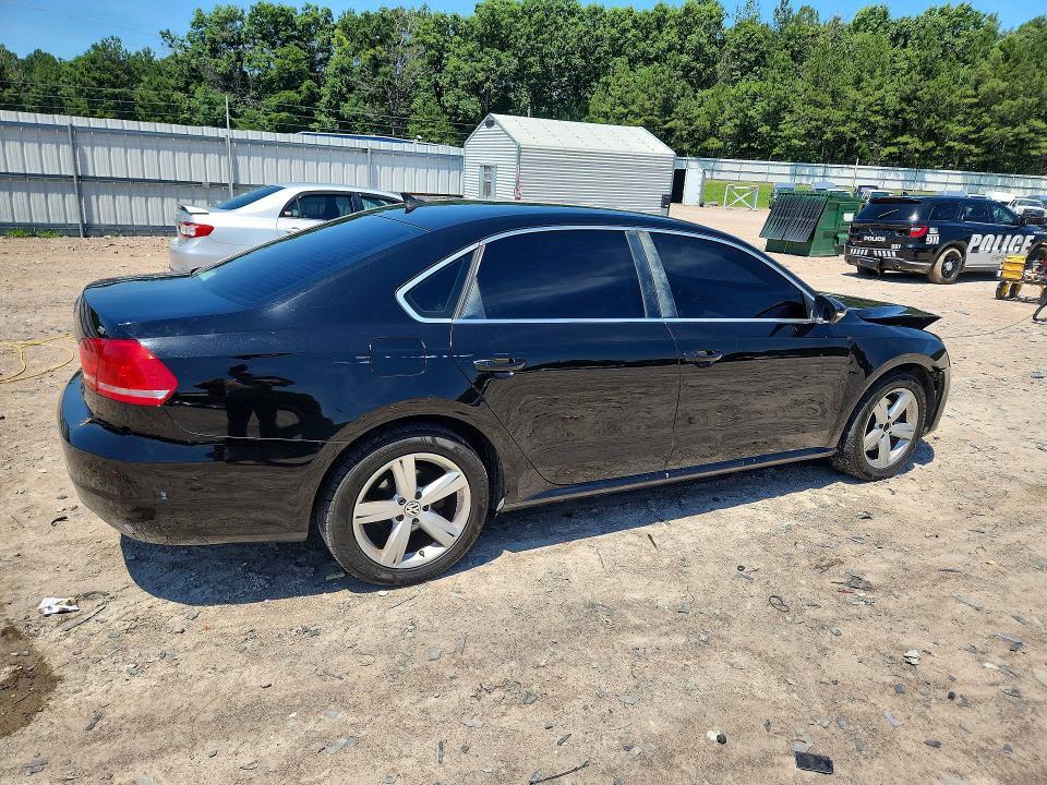 1VWBH7A36CC094064 2012 VOLKSWAGEN PASSAT photo no. 3