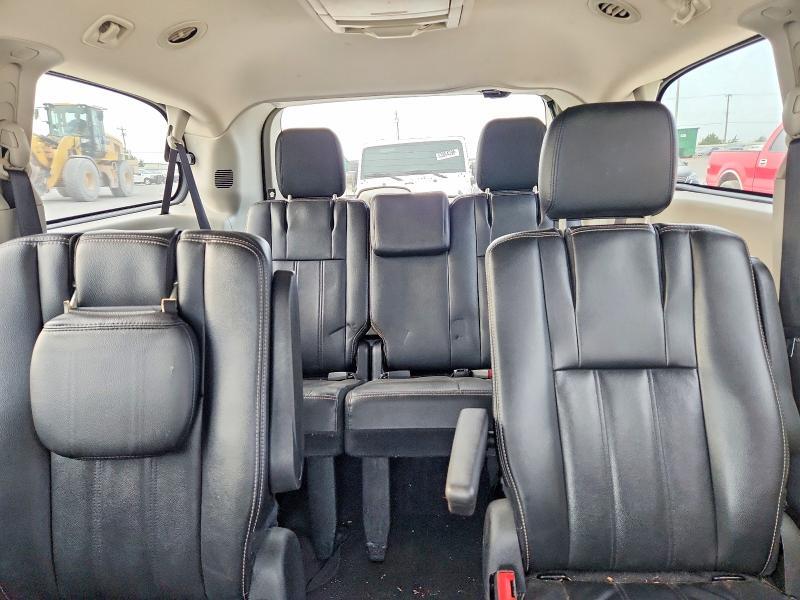 2016 CHRYSLER TOWN & COUNTRY TOURING — Фото 10 из 13