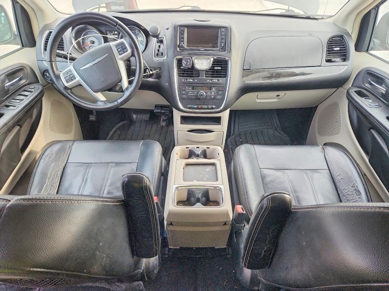 2016 CHRYSLER TOWN & COUNTRY TOURING — Фото 8 из 13