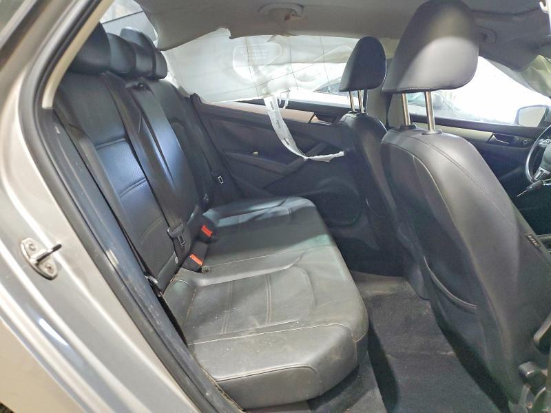 1VWBP7A38CC075227 2012 VOLKSWAGEN PASSAT photo no. 10