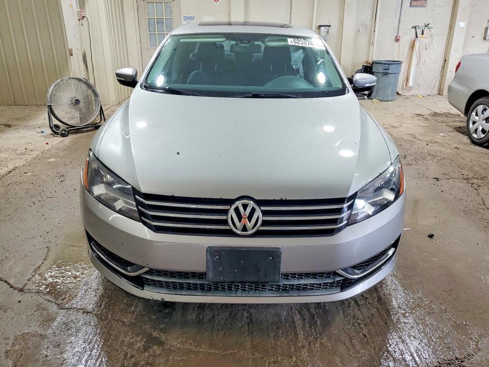 1VWBP7A38CC075227 2012 VOLKSWAGEN PASSAT photo no. 5