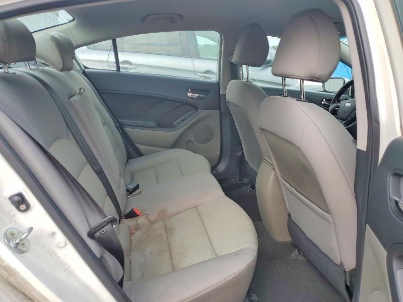 2016 KIA FORTE LX — Фото 10 из 12