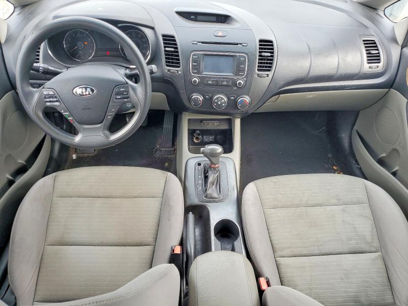 2016 KIA FORTE LX — Фото 8 из 12