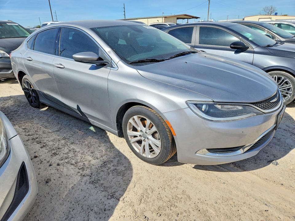 1C3CCCAB1GN128884 2016 CHRYSLER 200 photo no. 4