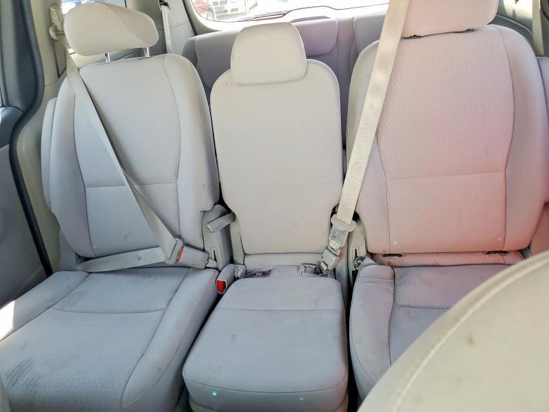 2016 KIA SEDONA LX — Фото 10 из 13