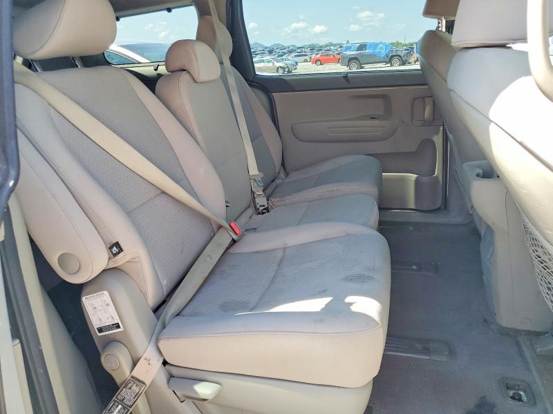 2016 KIA SEDONA LX — Фото 11 из 13
