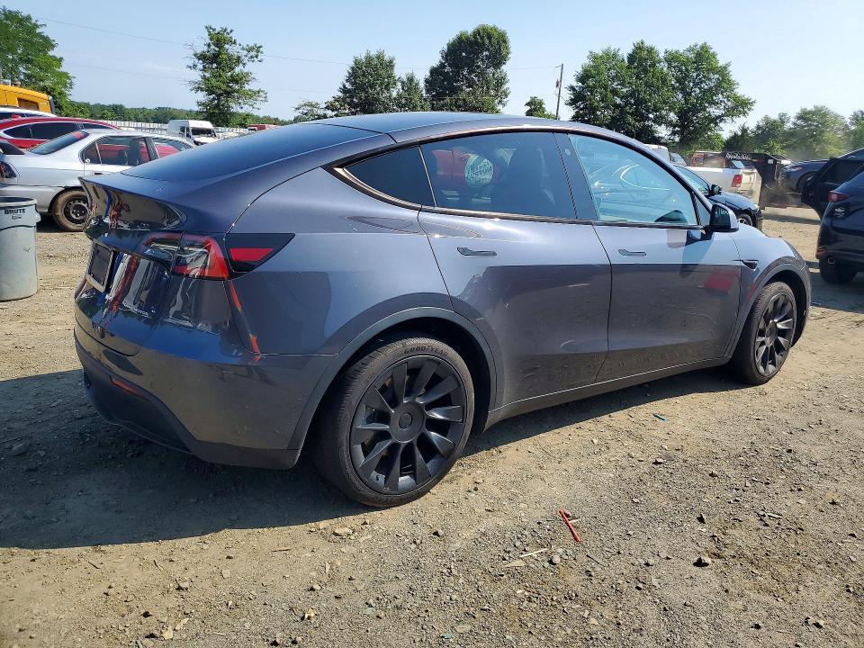 2021 TESLA MODEL Y — Фото 3 из 12
