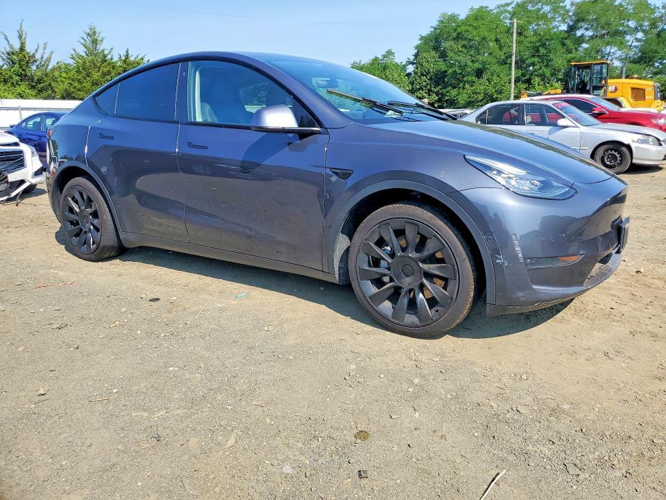 2021 TESLA MODEL Y — Фото 4 из 12