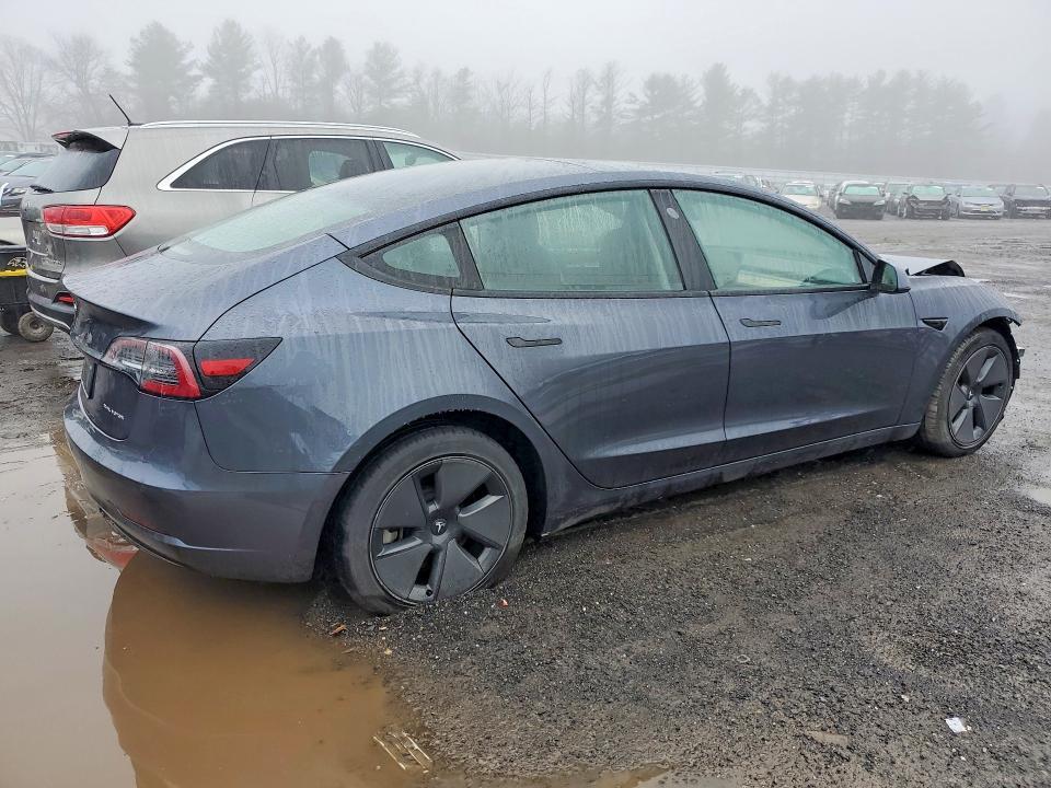 2021 TESLA MODEL 3 — Фото 3 из 12