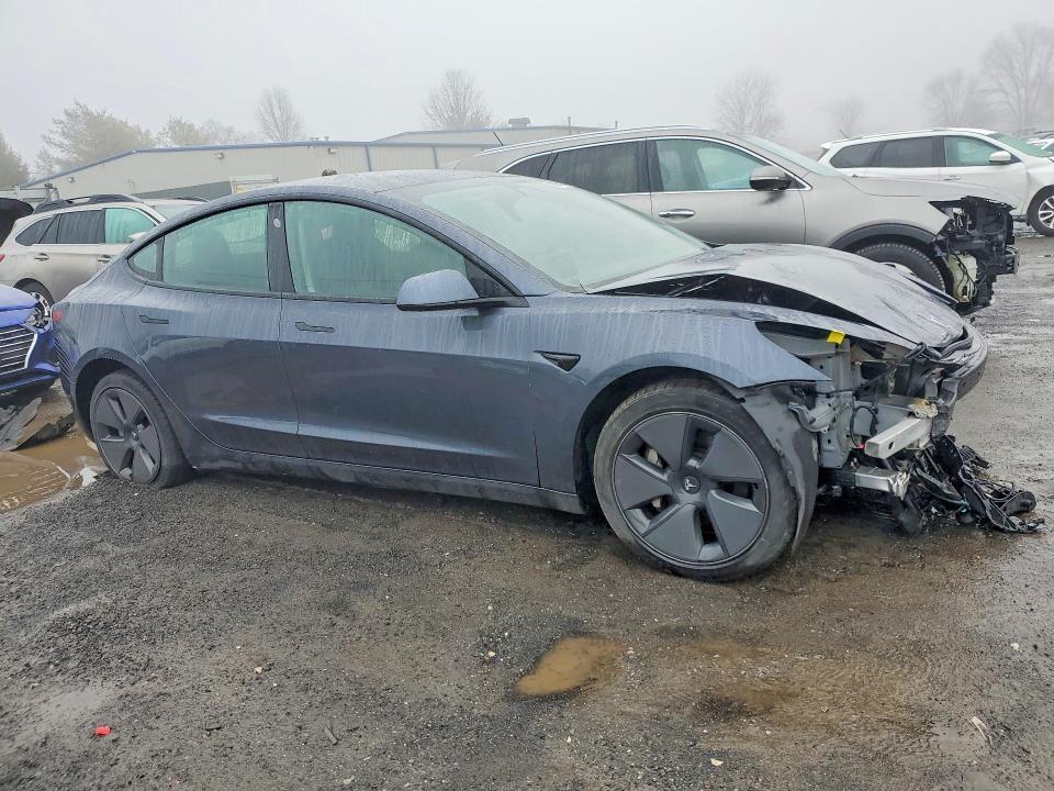 2021 TESLA MODEL 3 — Фото 4 из 12