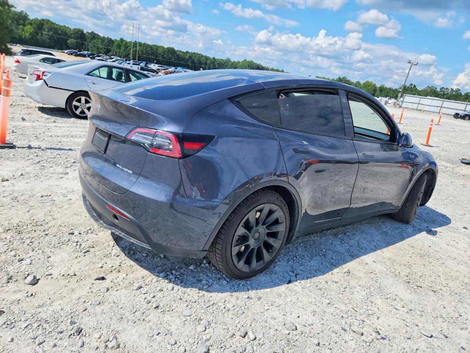 2021 TESLA MODEL Y — Фото 3 из 12