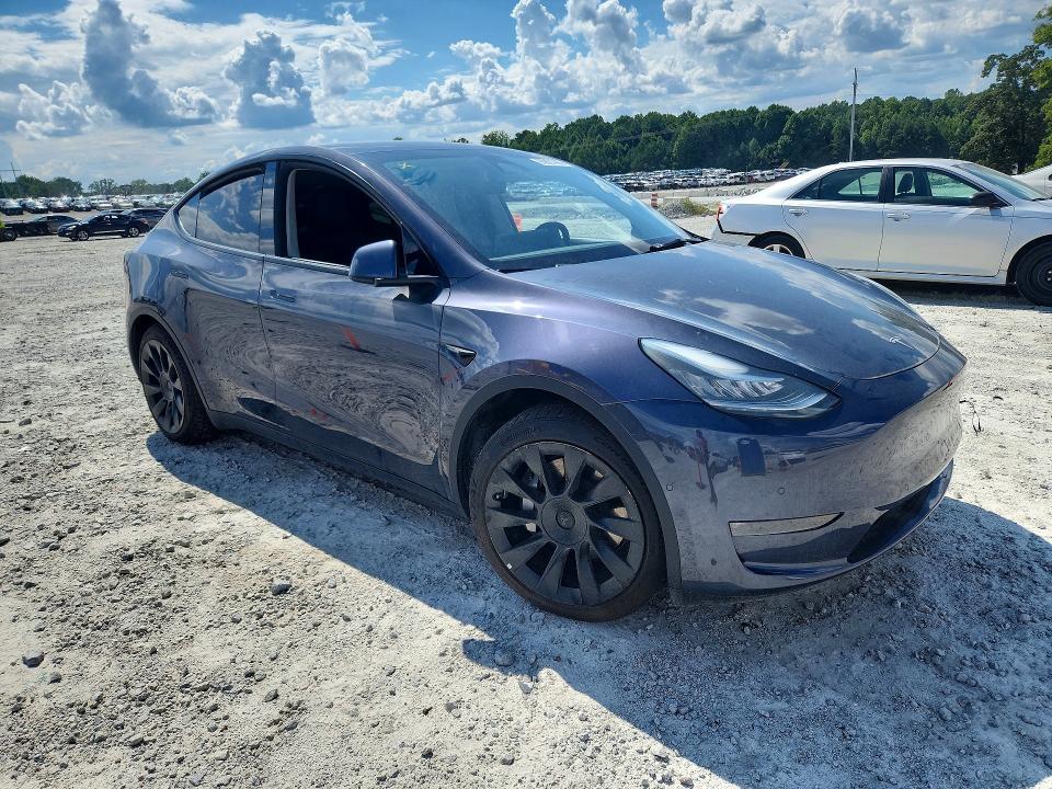 2021 TESLA MODEL Y — Фото 4 из 12