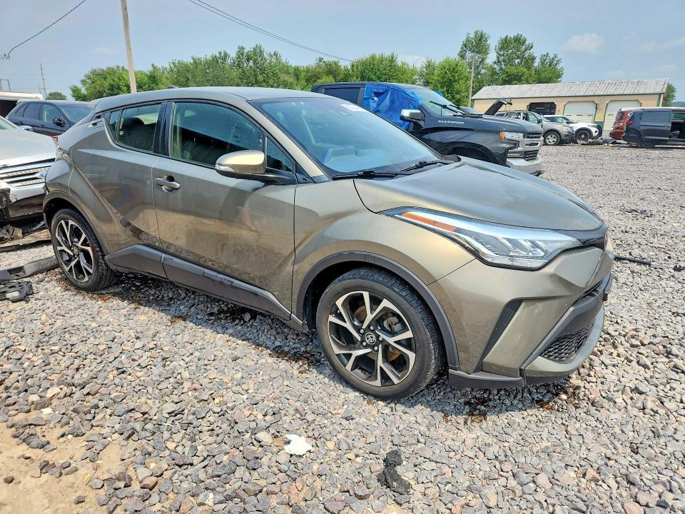 2021 TOYOTA C-HR XLE — Фото 4 из 13