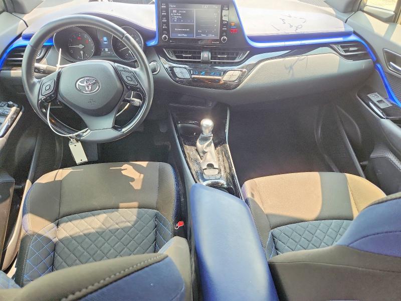 2021 TOYOTA C-HR XLE — Фото 8 из 13