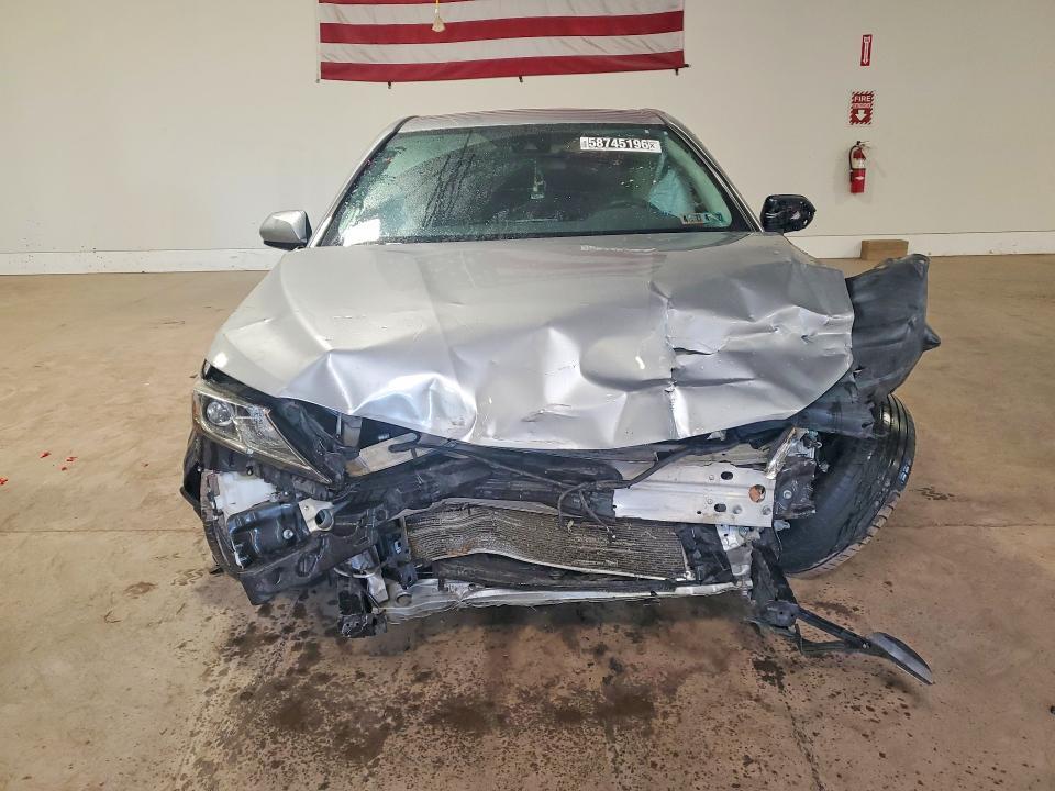 2021 TOYOTA CAMRY LE — Фото 5 из 13