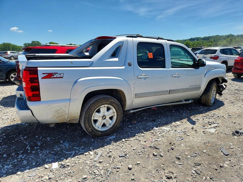 2013 CHEVROLET AVALANCHE LT — Фото 3 из 12