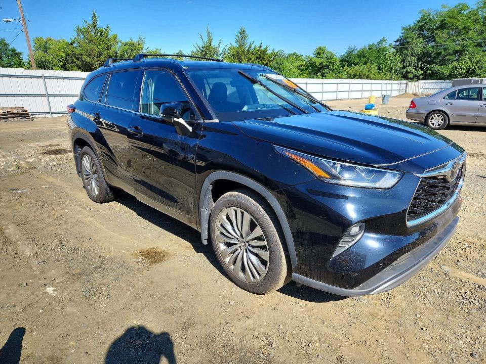 2021 TOYOTA HIGHLANDER PLATINUM — Фото 4 из 13