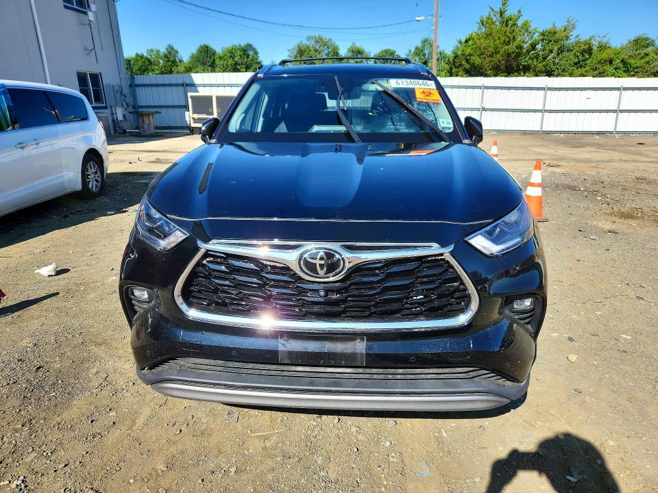 2021 TOYOTA HIGHLANDER PLATINUM — Фото 5 из 13