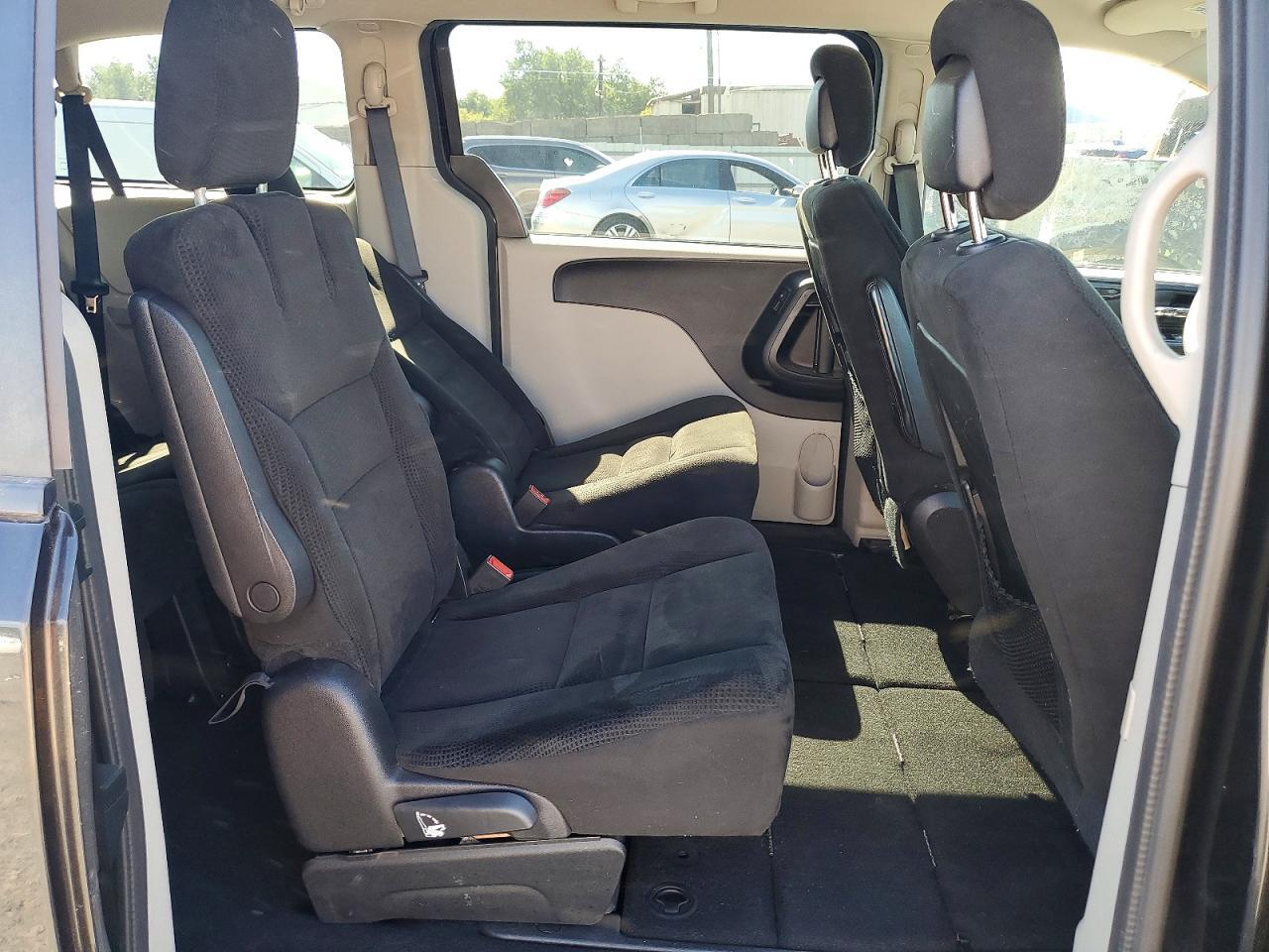 2016 DODGE GRAND CARAVAN SXT — Фото 11 из 13