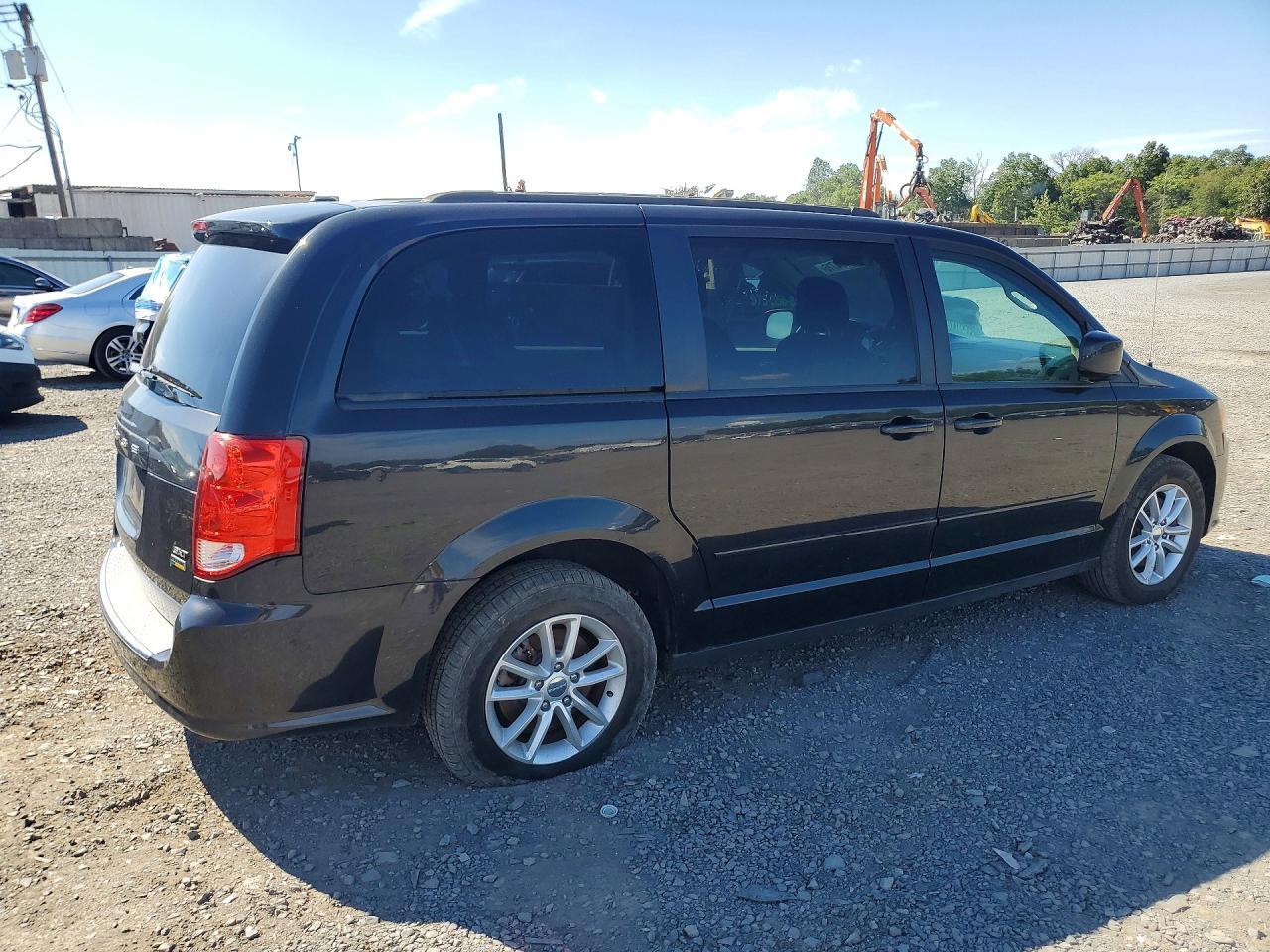 2016 DODGE GRAND CARAVAN SXT — Фото 3 из 13