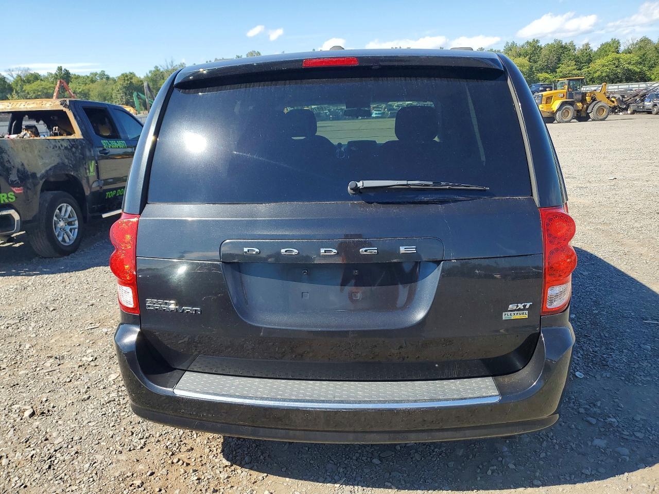 2016 DODGE GRAND CARAVAN SXT — Фото 6 из 13