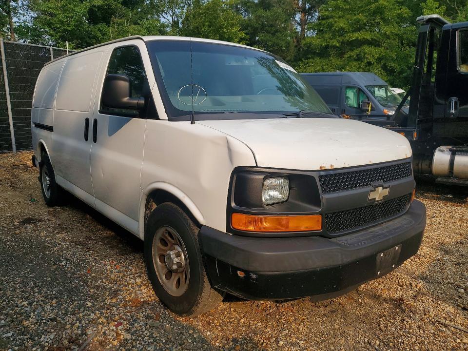 2013 CHEVROLET EXPRESS G1500 — Фото 4 из 13