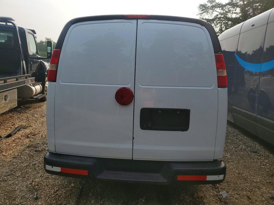 2013 CHEVROLET EXPRESS G1500 — Фото 6 из 13