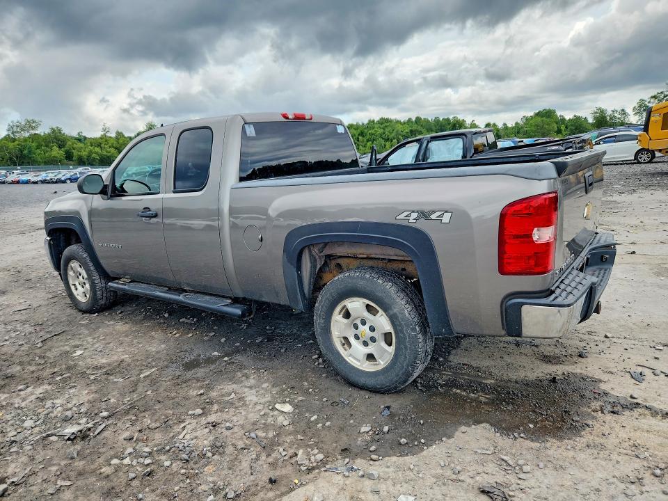 2013 CHEVROLET SILVERADO K1500 LT — Фото 2 из 12