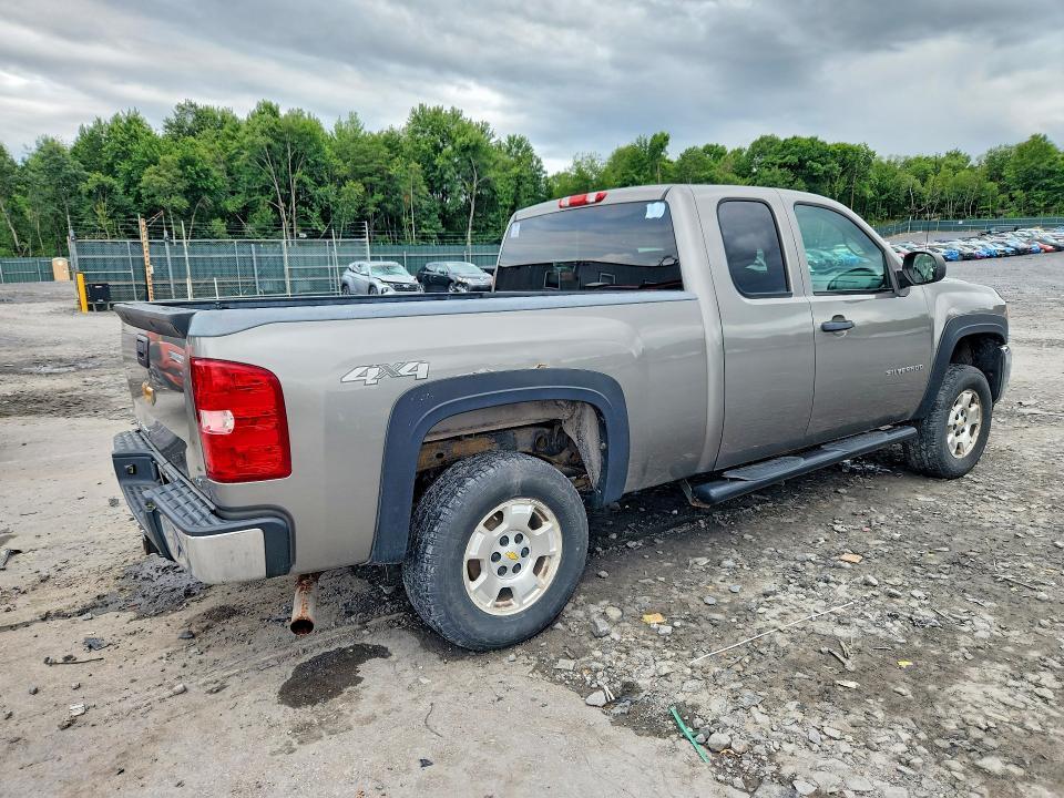 2013 CHEVROLET SILVERADO K1500 LT — Фото 3 из 12