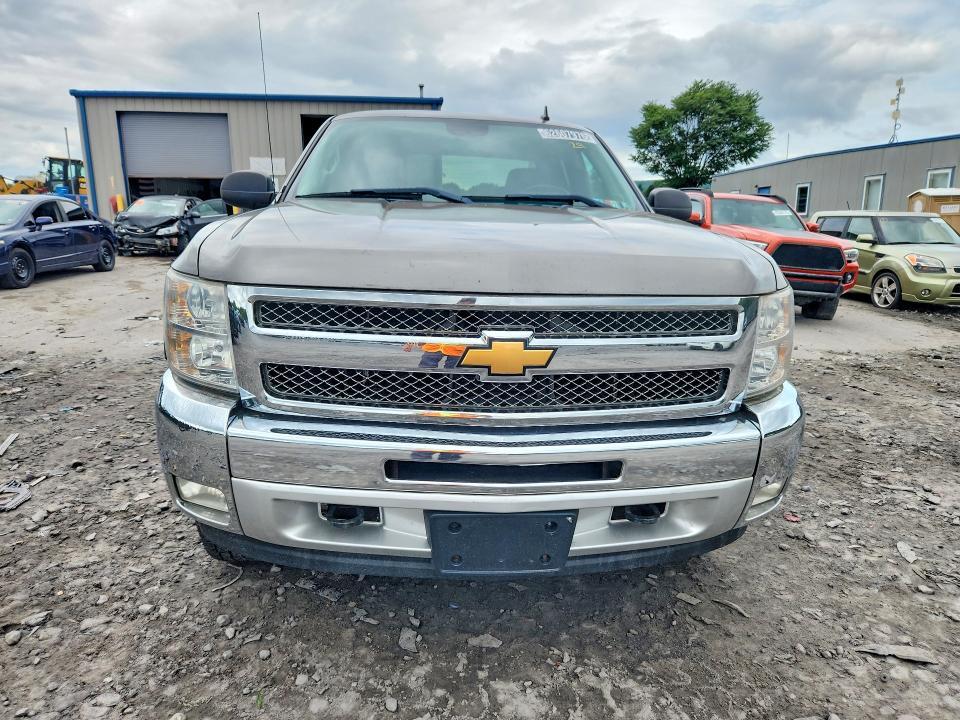 2013 CHEVROLET SILVERADO K1500 LT — Фото 5 из 12