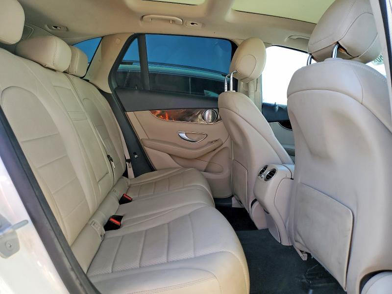 2016 MERCEDES-BENZ GLC 300 — Фото 11 из 13