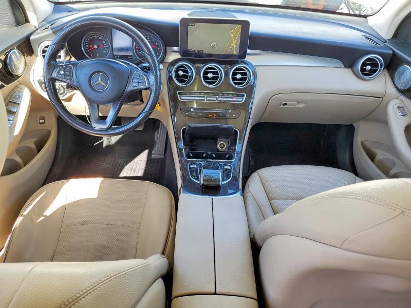2016 MERCEDES-BENZ GLC 300 — Фото 8 из 13