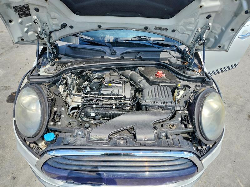2016 MINI COOPER — Фото 11 из 12