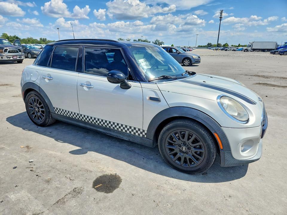 2016 MINI COOPER — Фото 4 из 12